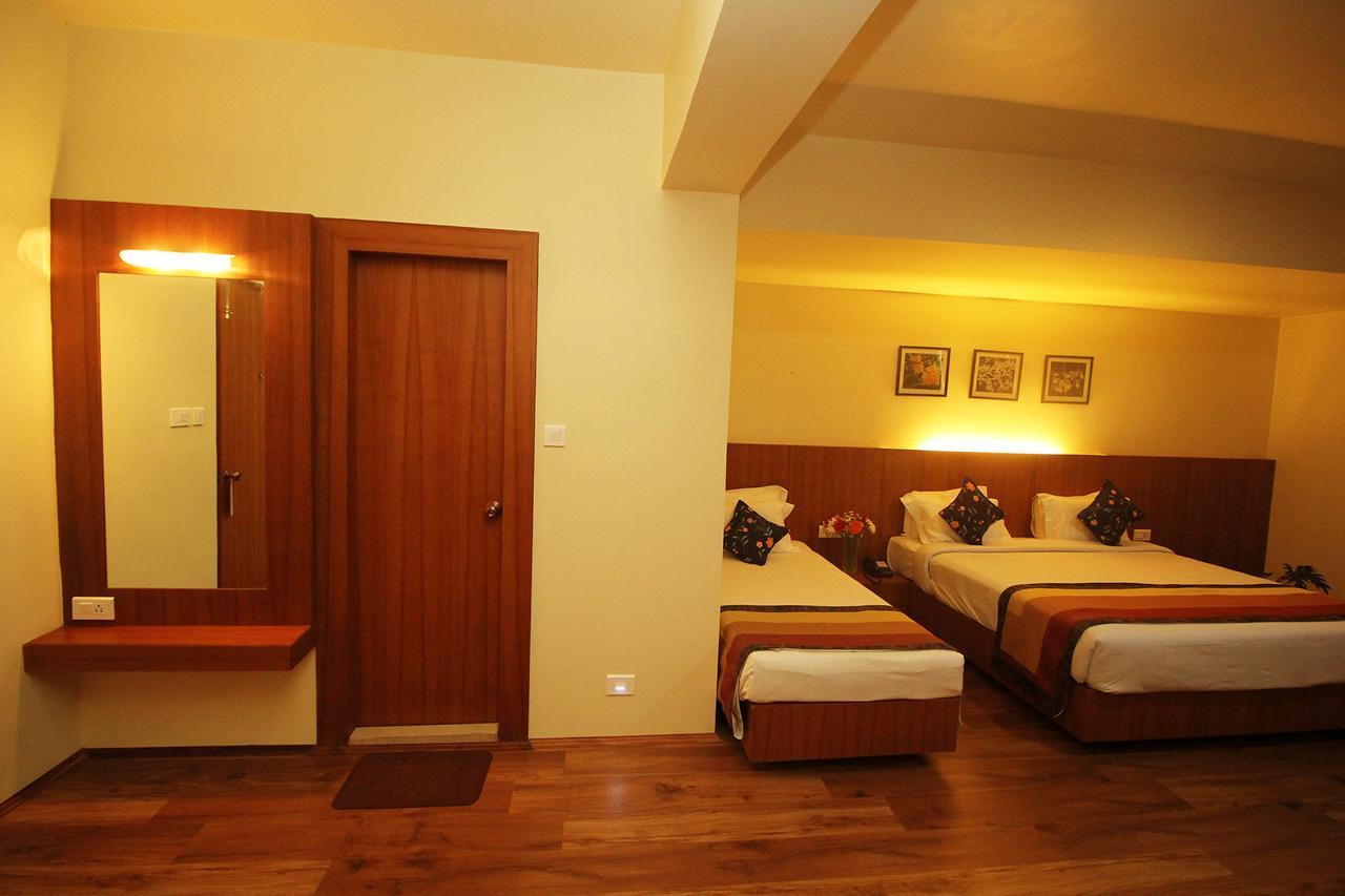Hotel Tarayana Grand 甘托克 外观 照片