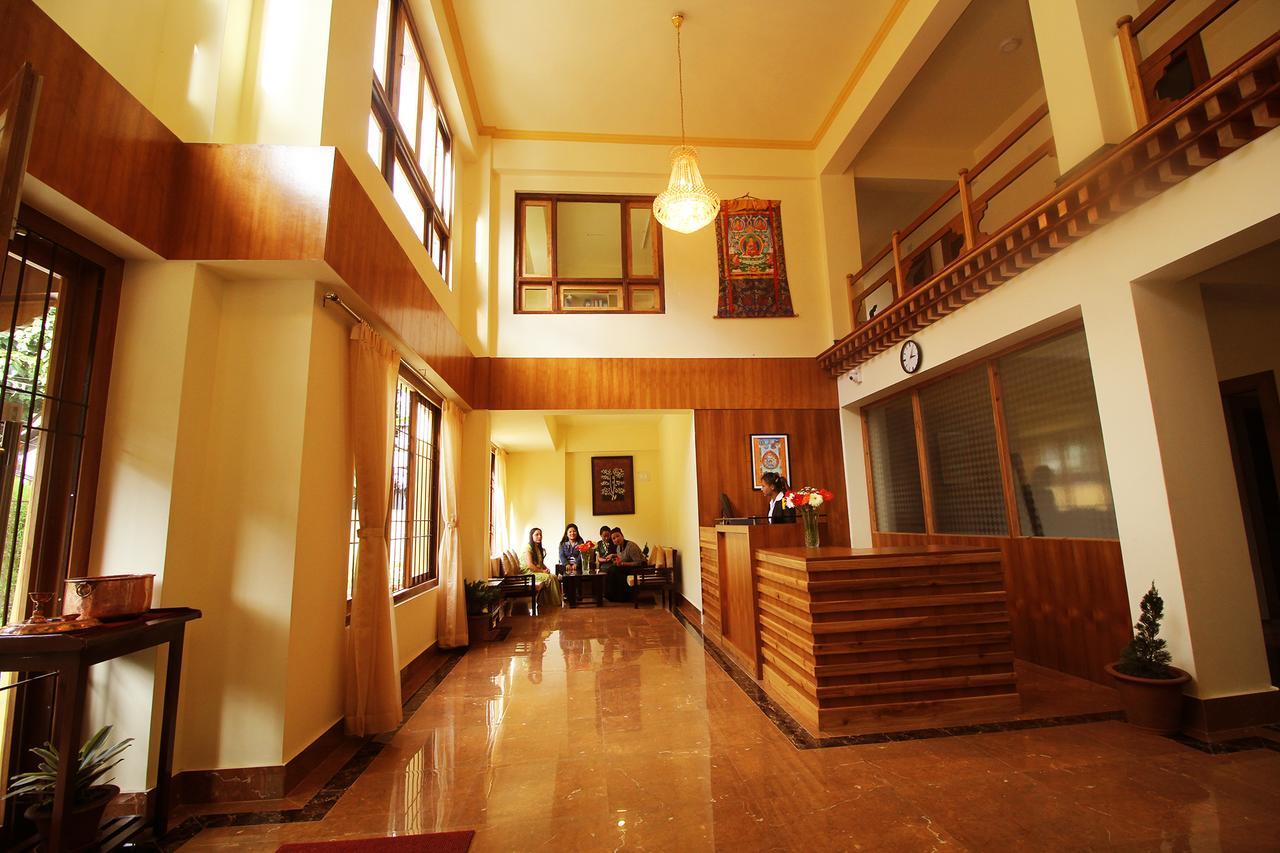 Hotel Tarayana Grand 甘托克 外观 照片