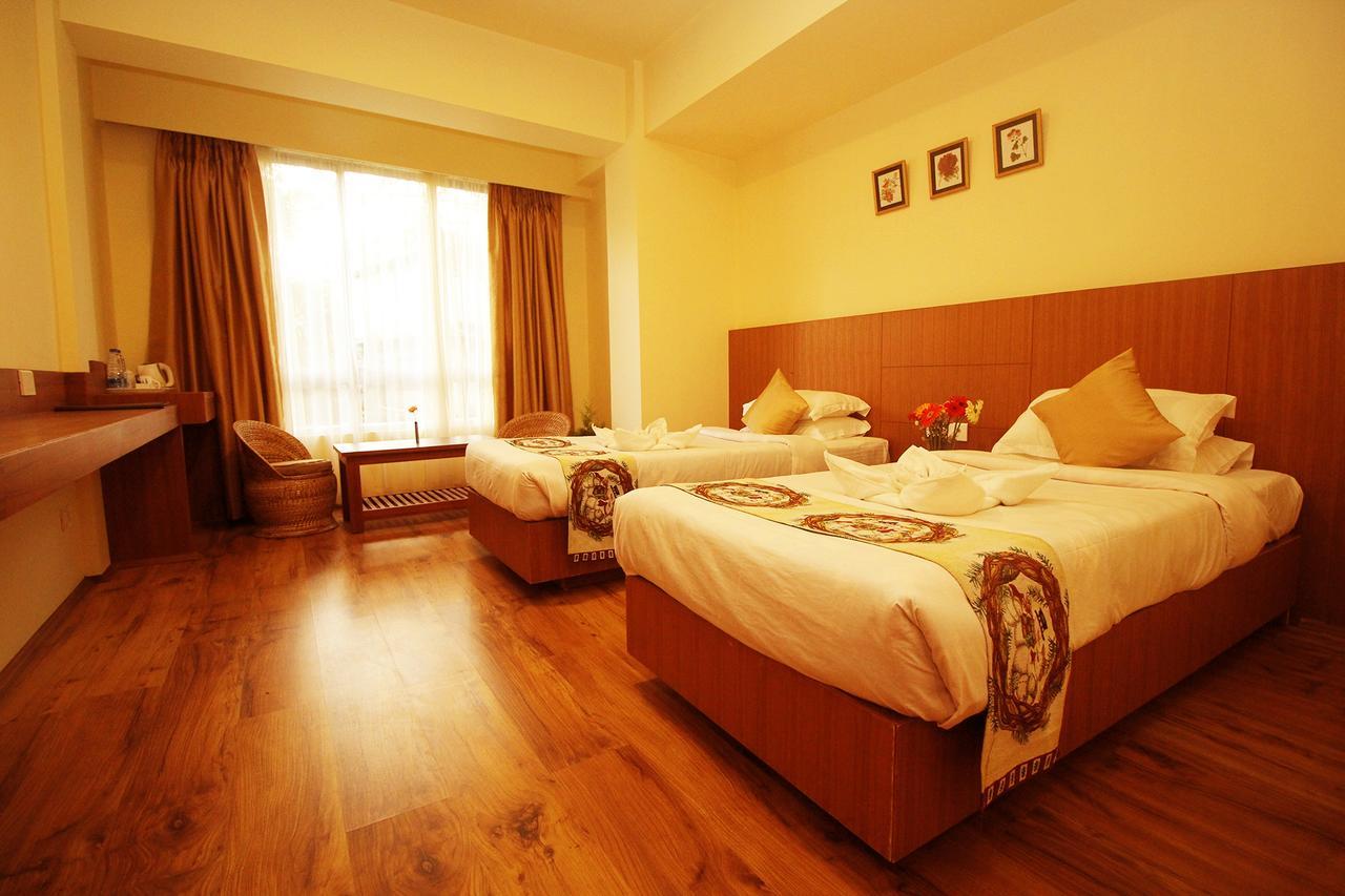 Hotel Tarayana Grand 甘托克 外观 照片